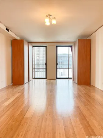 $4,000 | 700 Richards Street, Unit 1005, Honolulu, HI 96813