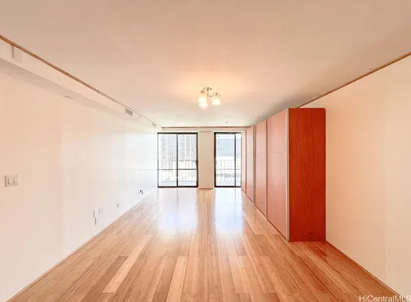 $4,000 | 700 Richards Street, Unit 1005, Honolulu, HI 96813