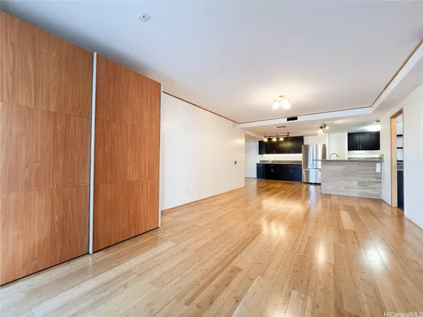 $4,000 | 700 Richards Street, Unit 1005, Honolulu, HI 96813