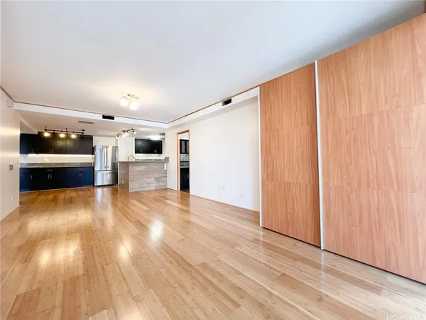 $4,000 | 700 Richards Street, Unit 1005, Honolulu, HI 96813