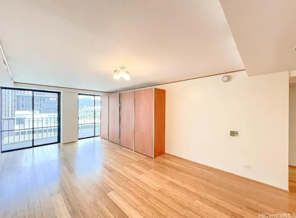 $4,000 | 700 Richards Street, Unit 1005, Honolulu, HI 96813