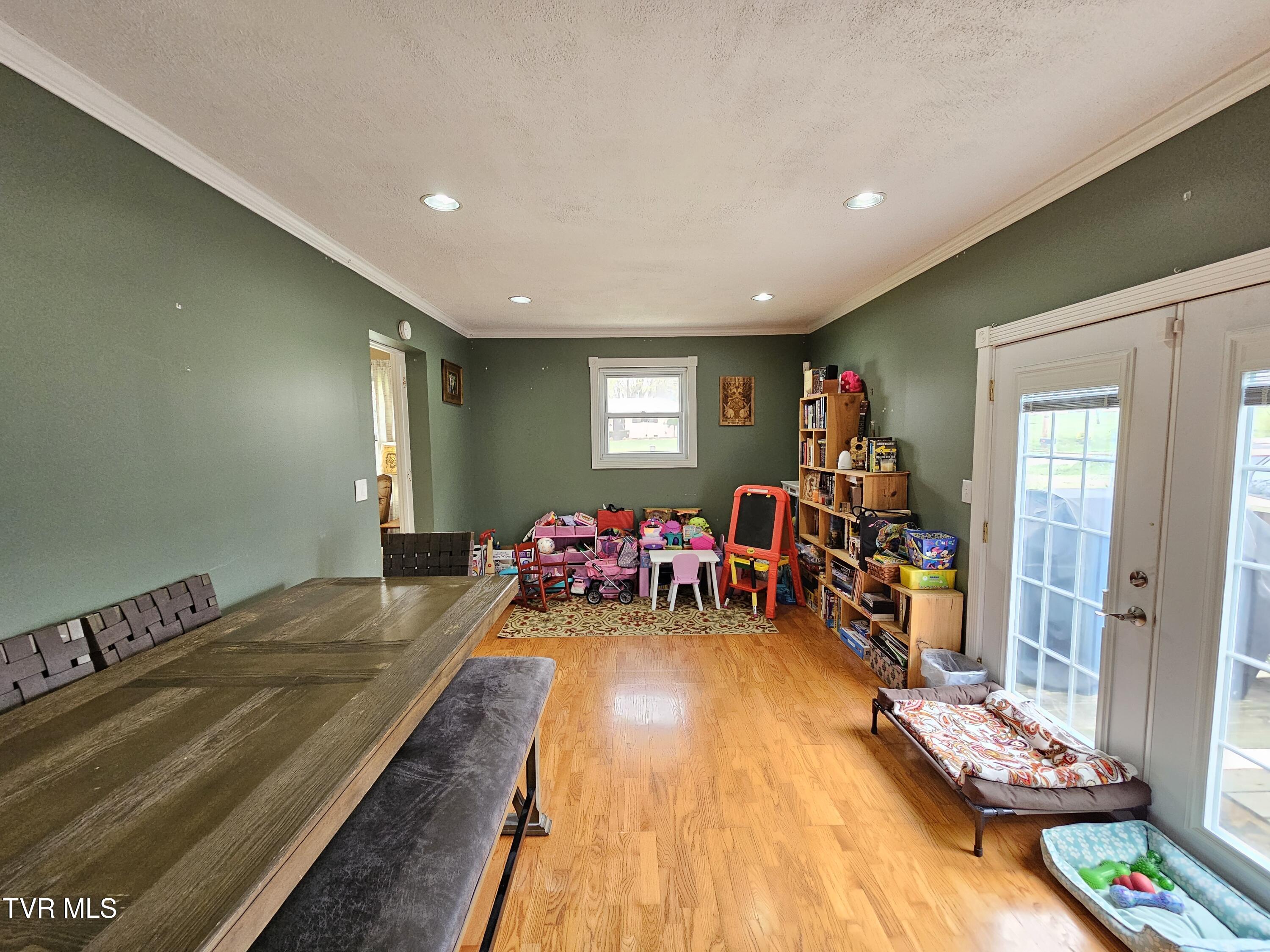 2029 Dave Buck Road Johnson City, TN 37601 - Photo 12 of 38 20250401_112659