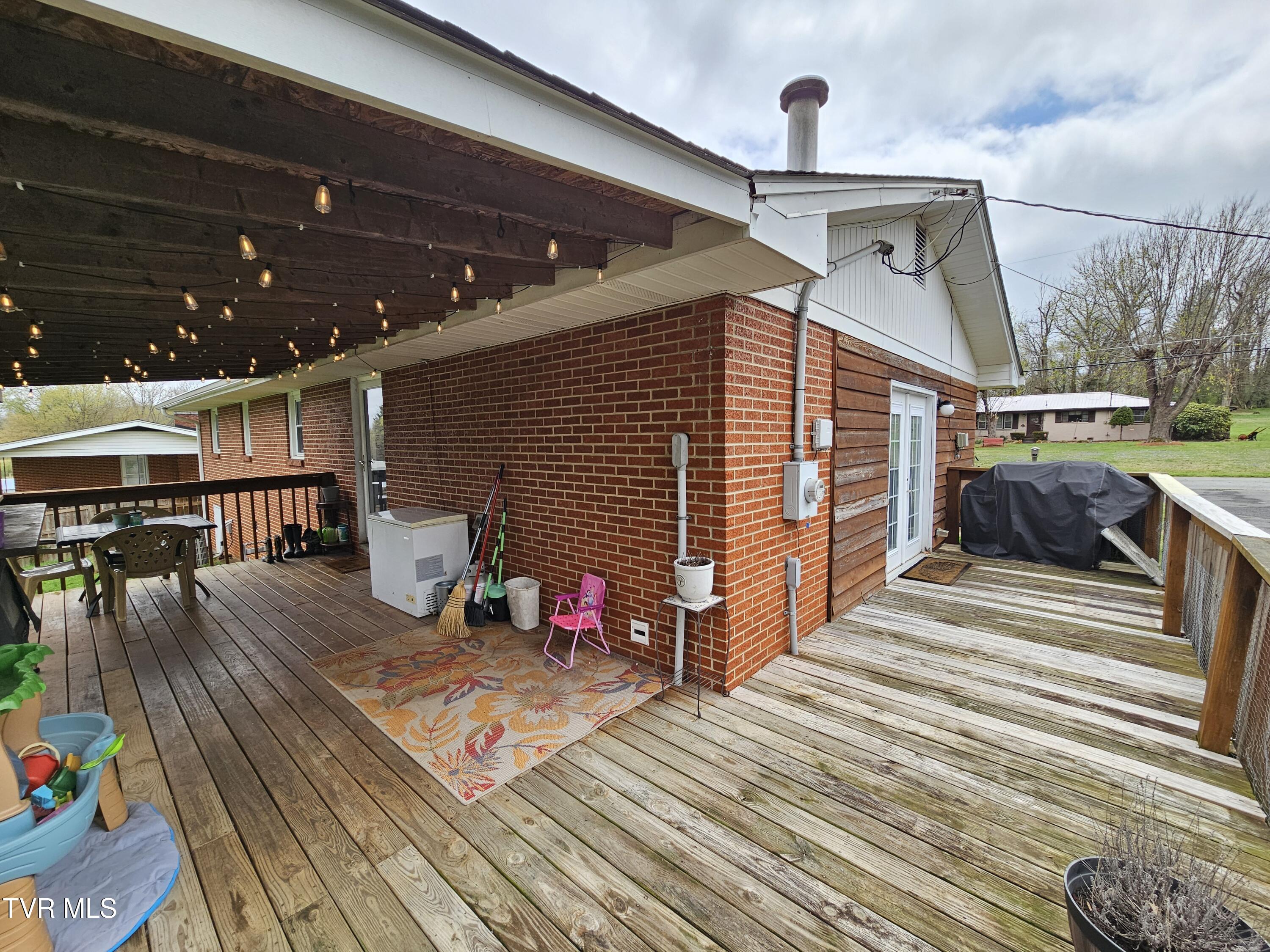 2029 Dave Buck Road Johnson City, TN 37601 - Photo 24 of 38 20250401_120057