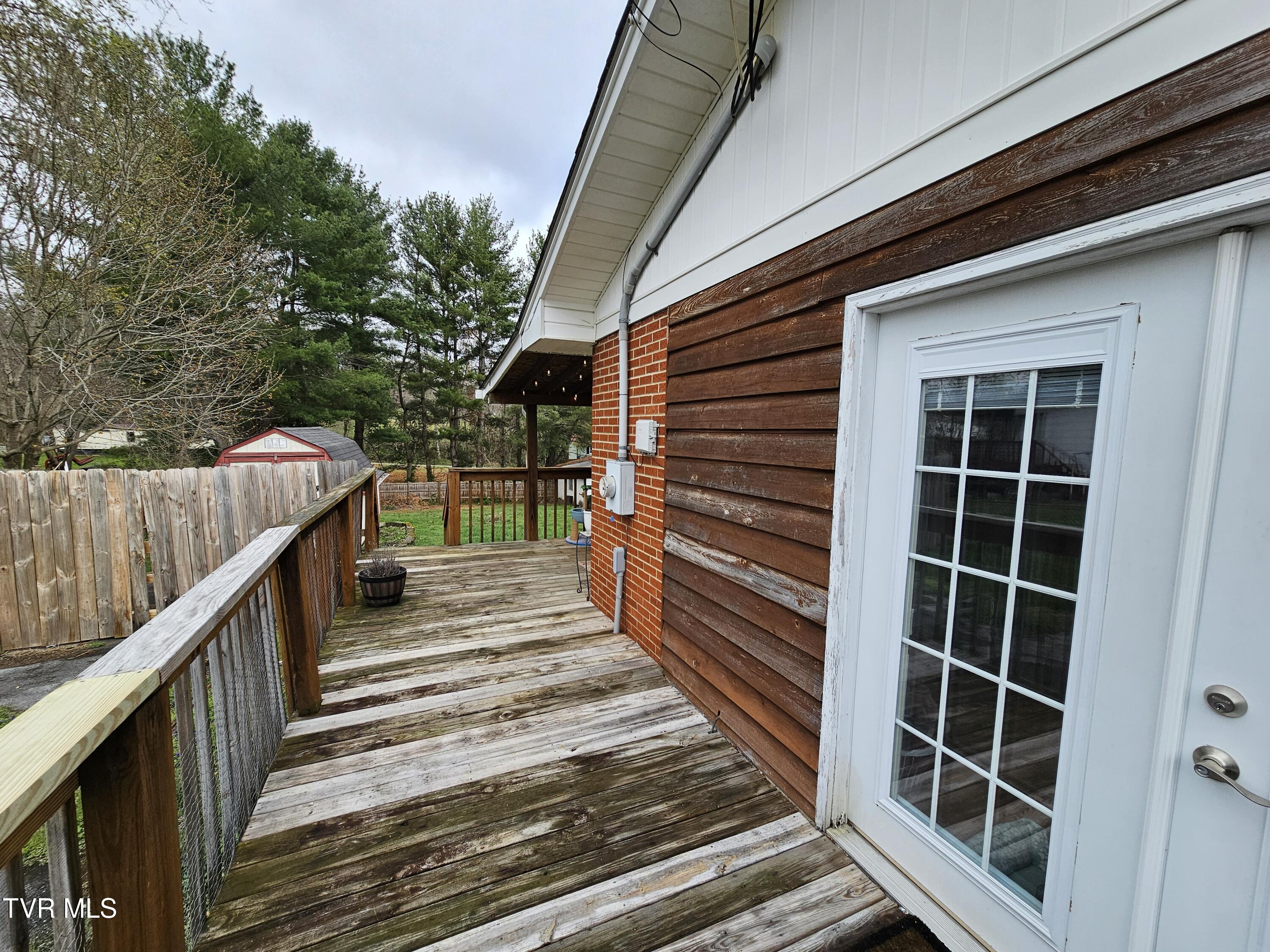 2029 Dave Buck Road Johnson City, TN 37601 - Photo 25 of 38 20250401_120109