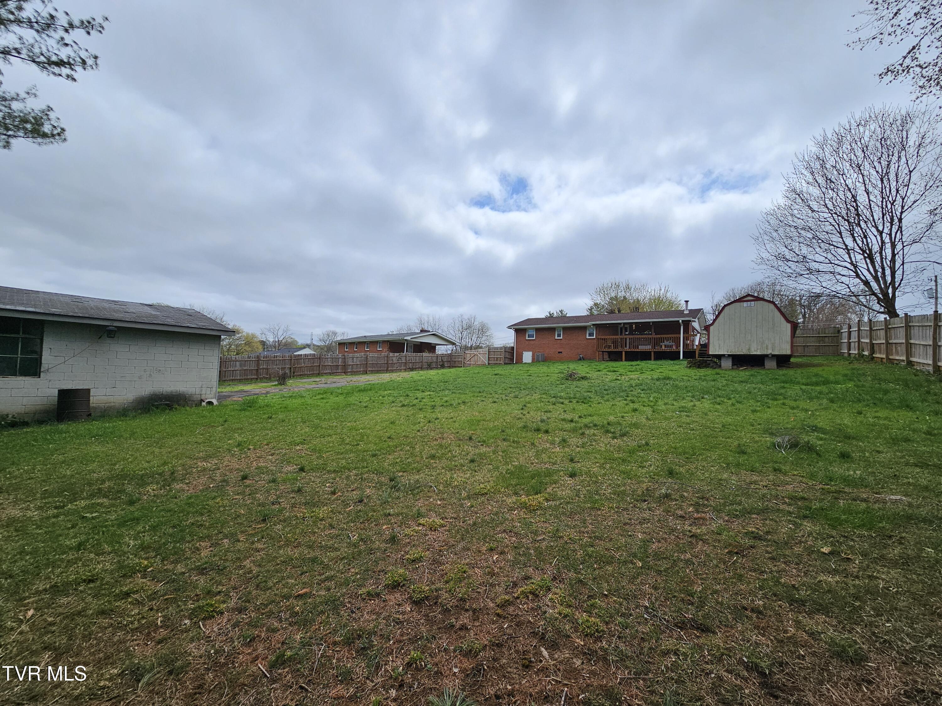 2029 Dave Buck Road Johnson City, TN 37601 - Photo 35 of 38 20250401_115947
