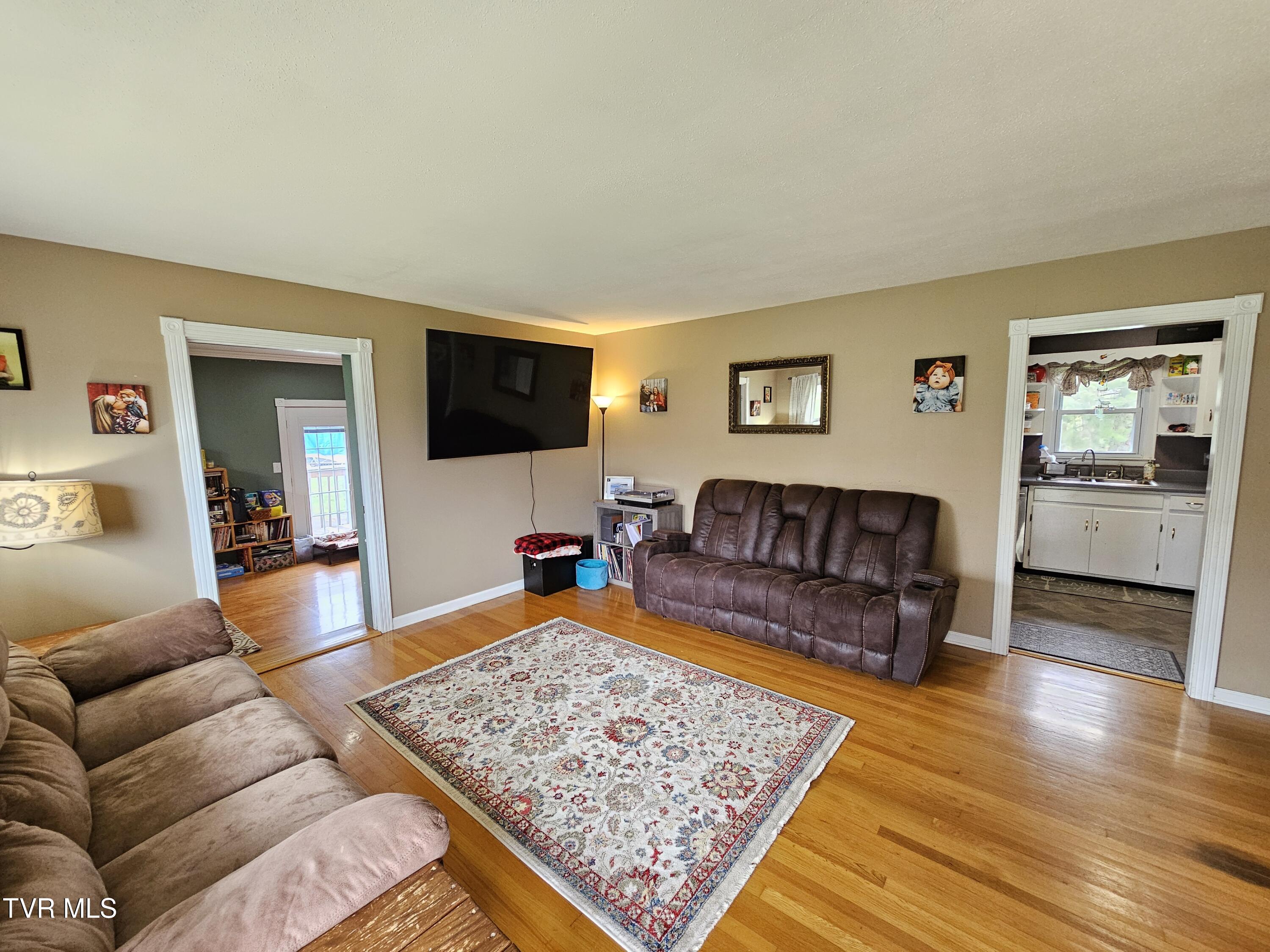 2029 Dave Buck Road Johnson City, TN 37601 - Photo 5 of 38 20250401_112620