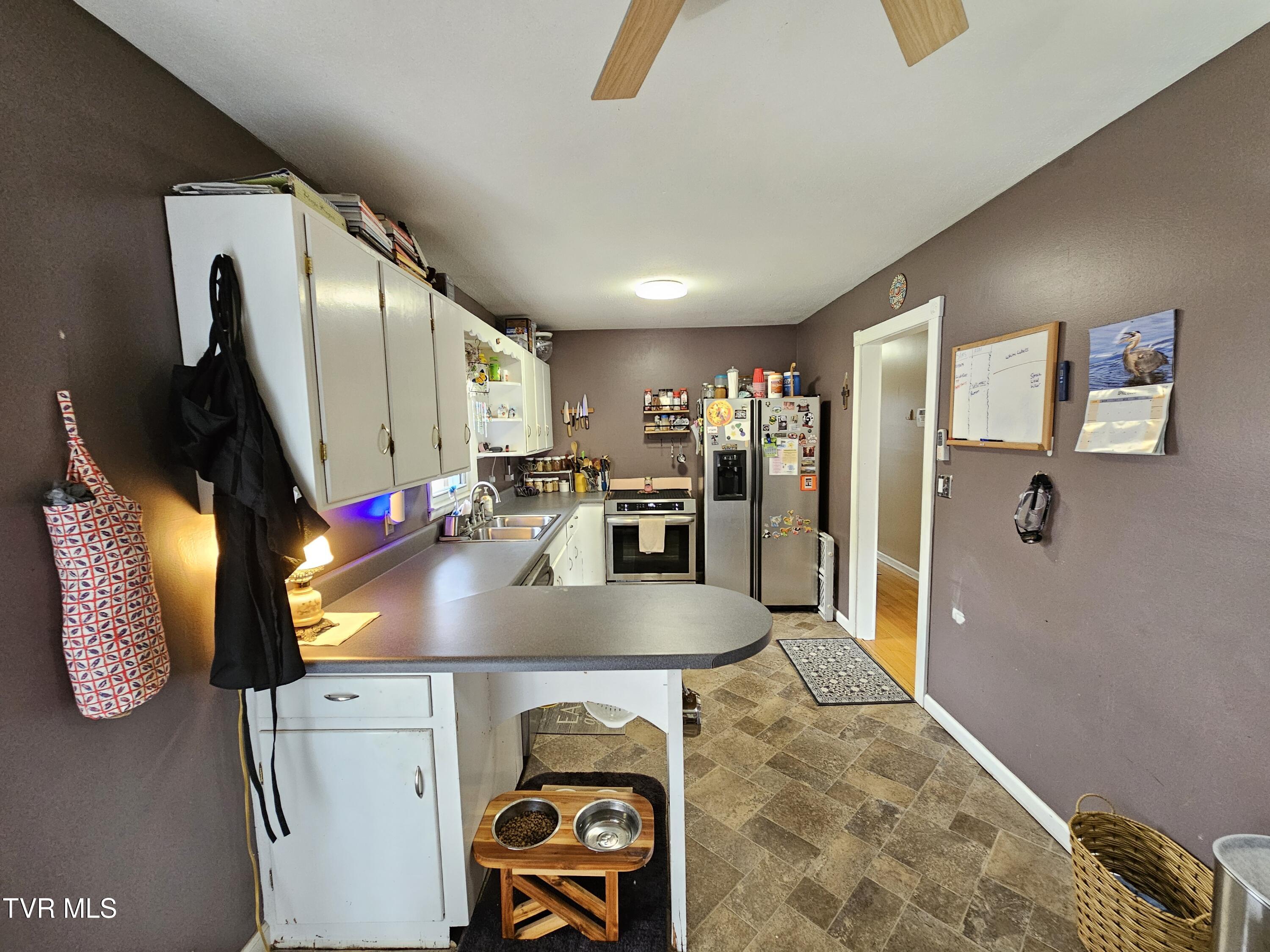 2029 Dave Buck Road Johnson City, TN 37601 - Photo 10 of 38 20250401_112759
