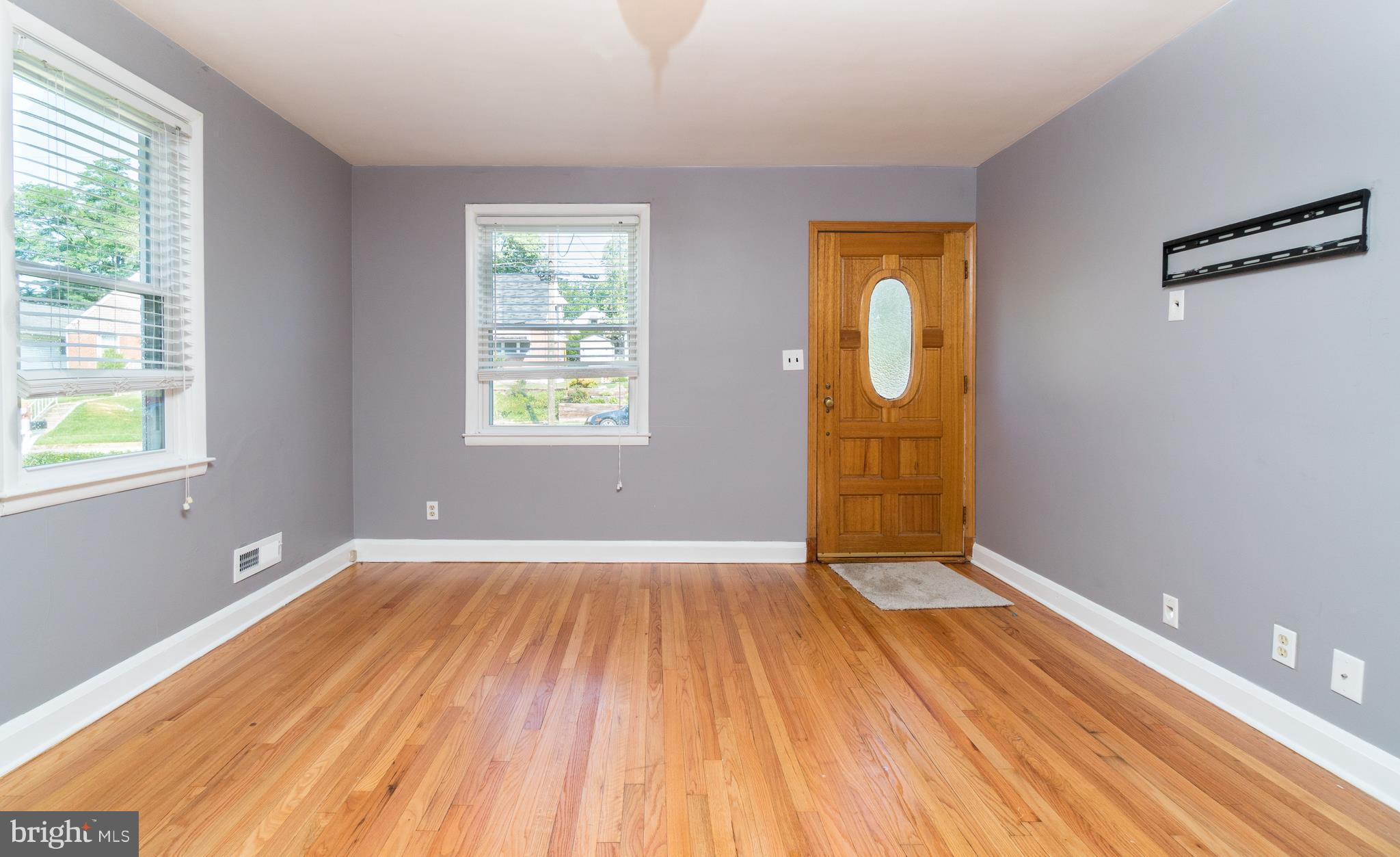 9007 Briar Road Baltimore, MD 21234 - Photo 4 of 25 Gallery Image 4