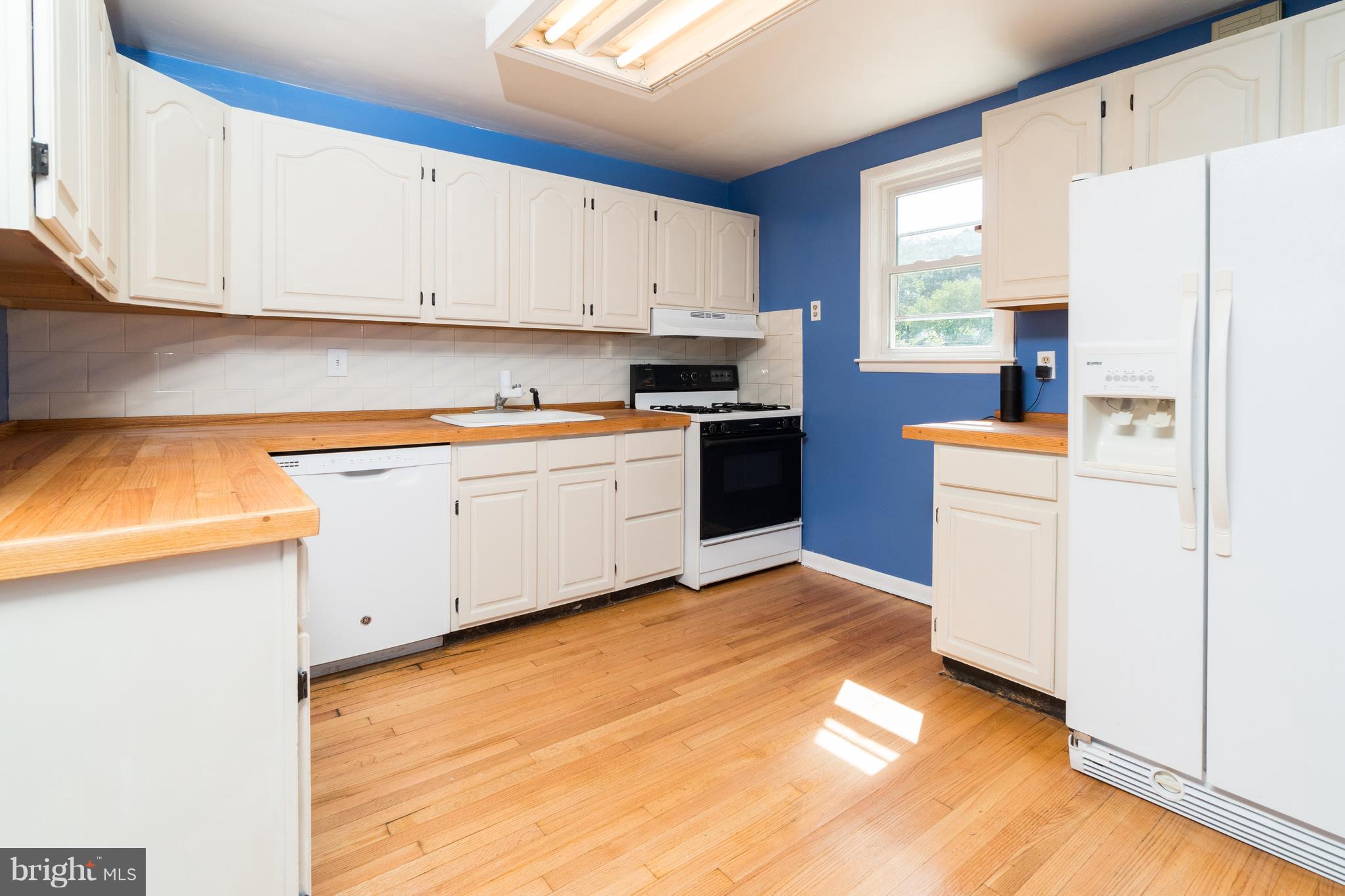 9007 Briar Road Baltimore, MD 21234 - Photo 8 of 25 Gallery Image 8