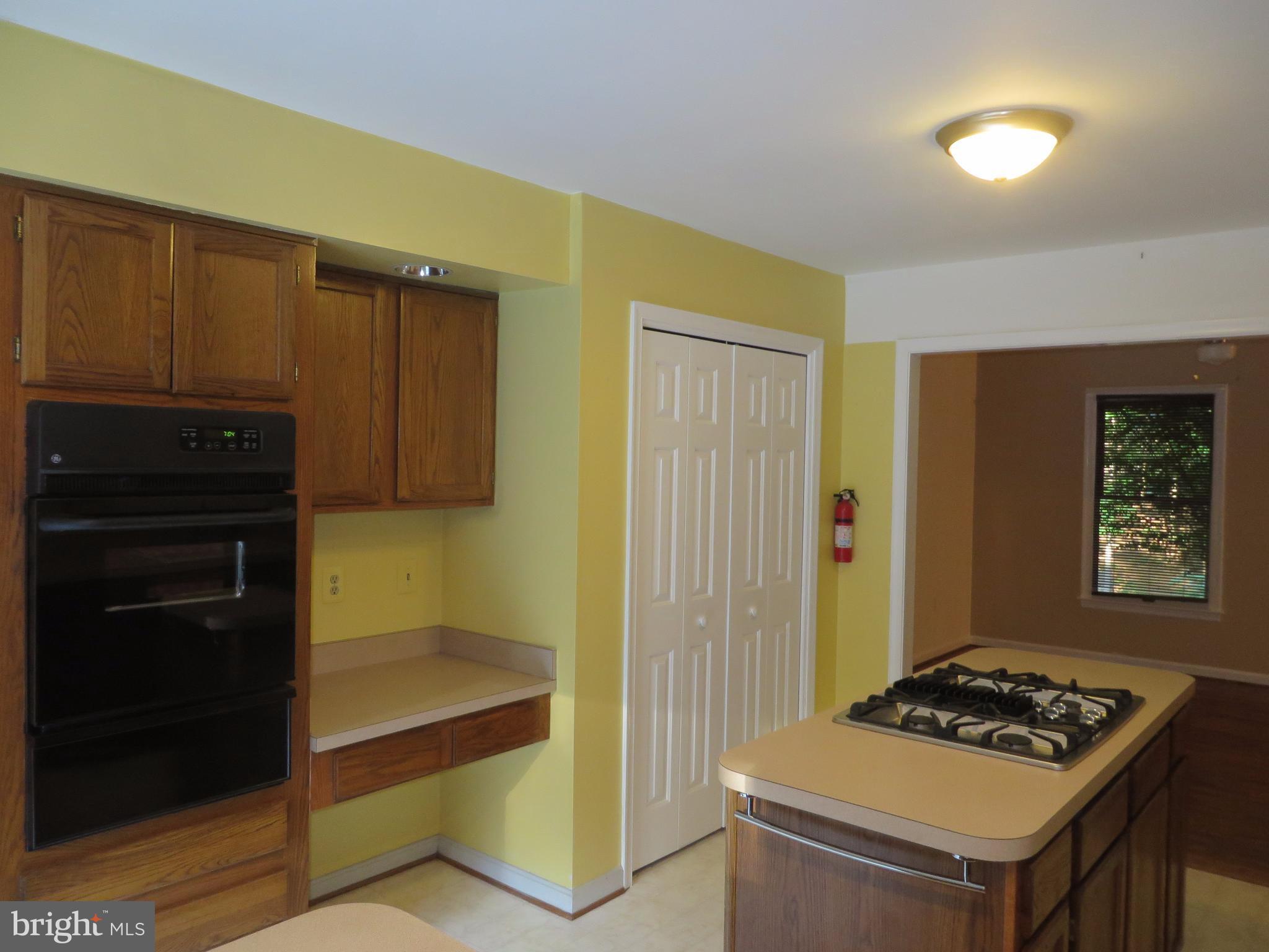 13388 Silver Hill Road Sumerduck, VA 22742 - Photo 5 of 15 Kitchen