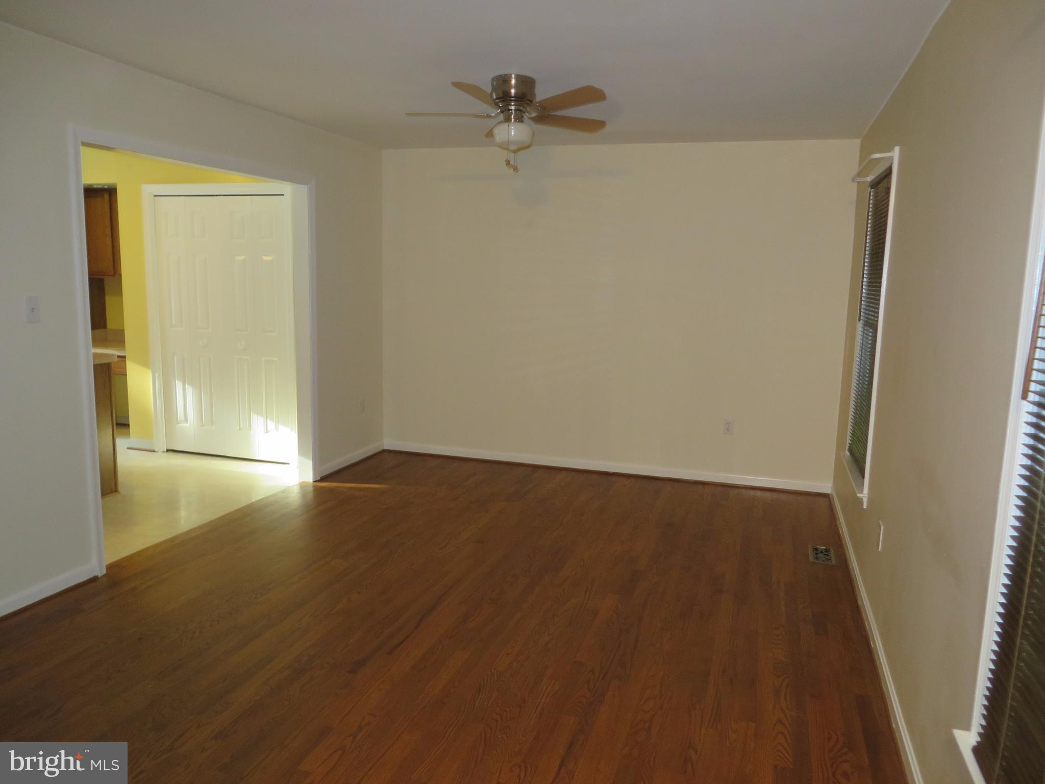 13388 Silver Hill Road Sumerduck, VA 22742 - Photo 6 of 15 Living Room