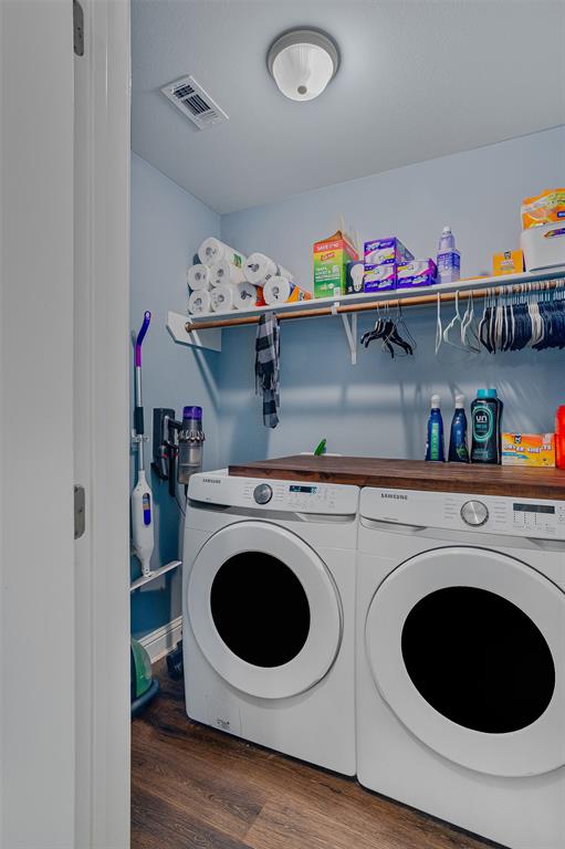 521 Big Red Circle Haughton, LA 71037 - Photo 17 of 19 a utility room with dryer and washer