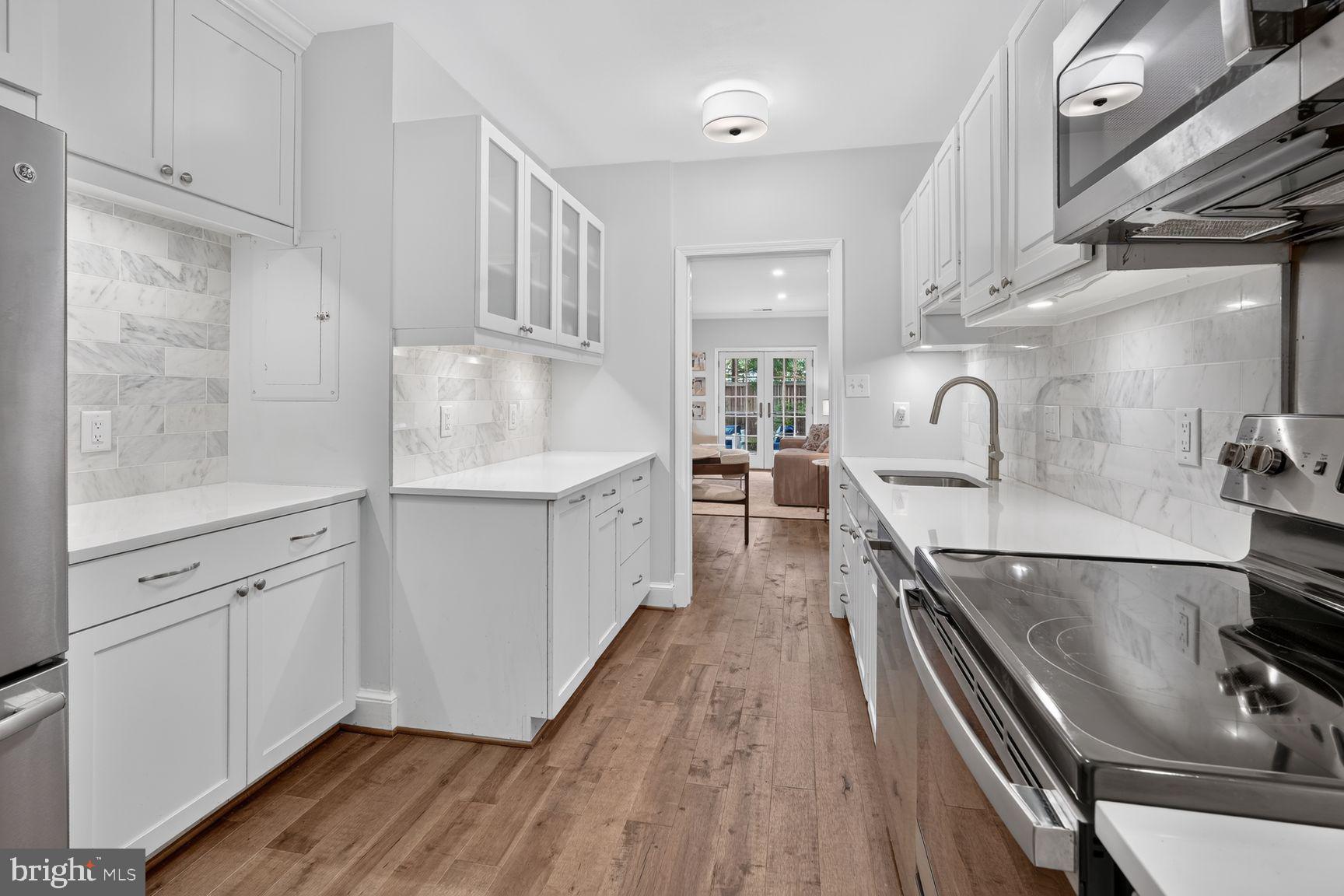 3271 Sutton Place Northwest, Unit D Washington, DC 20016 - Photo 5 of 28