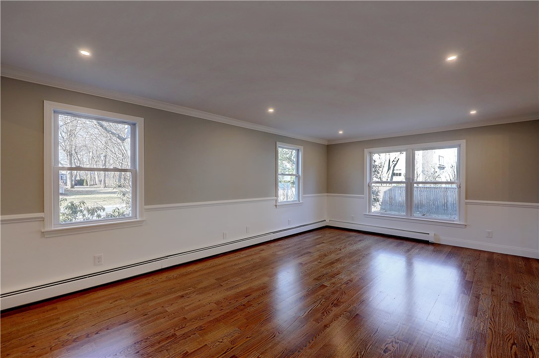 61 Lamson Road Barrington, RI 02806 - Photo 14 of 31 Gallery Image 14