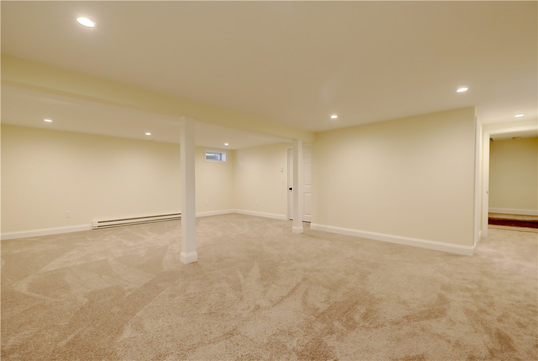 61 Lamson Road Barrington, RI 02806 - Photo 27 of 31 Gallery Image 27