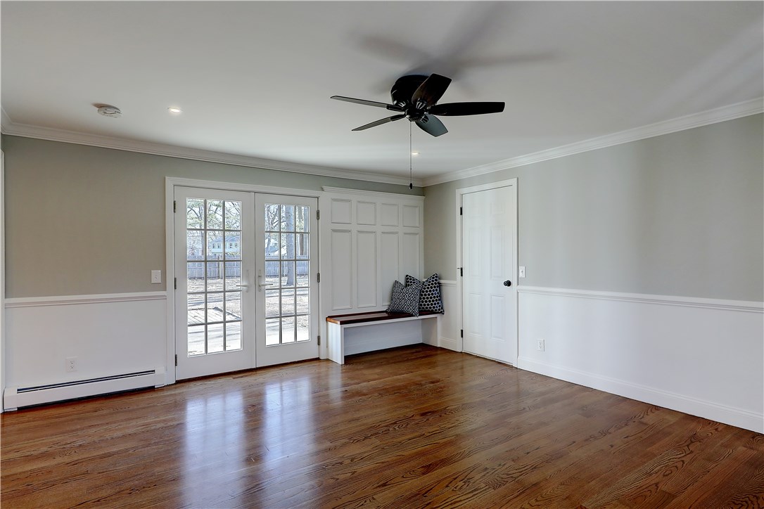 61 Lamson Road Barrington, RI 02806 - Photo 3 of 31 Gallery Image 3