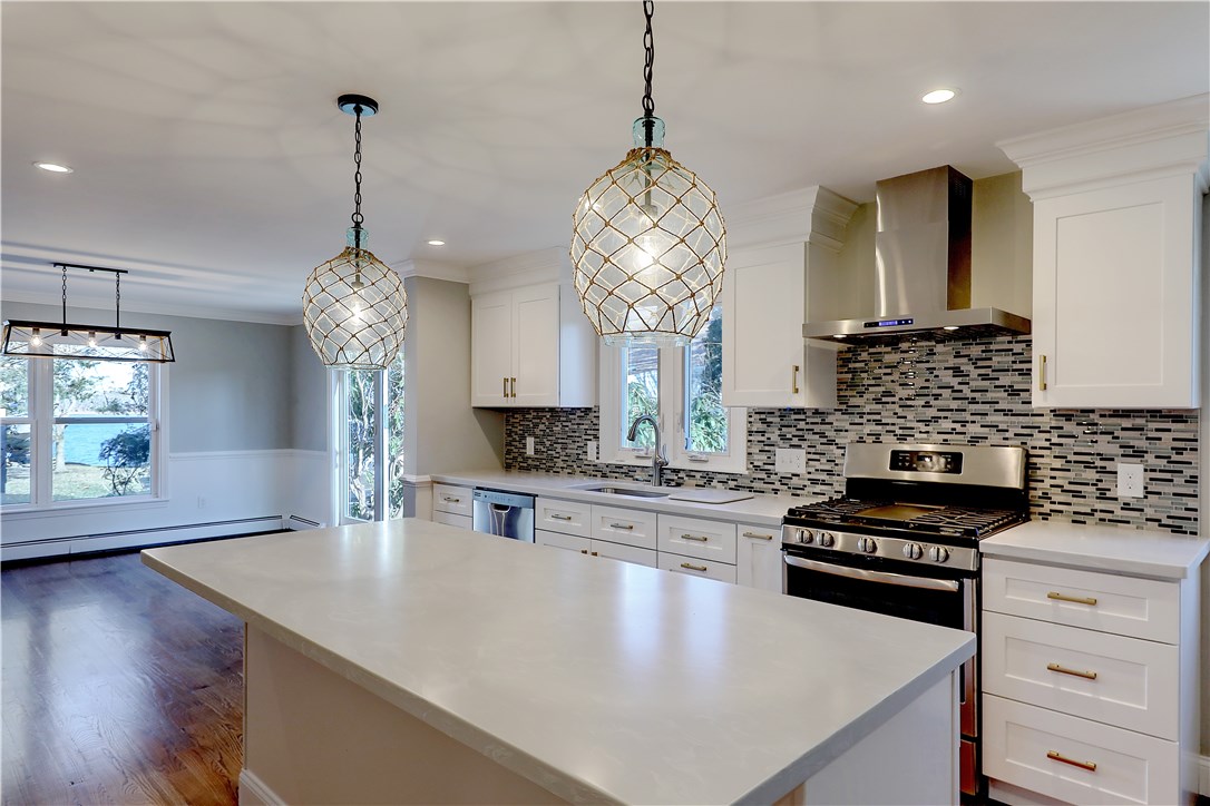 61 Lamson Road Barrington, RI 02806 - Photo 4 of 31 Gallery Image 4