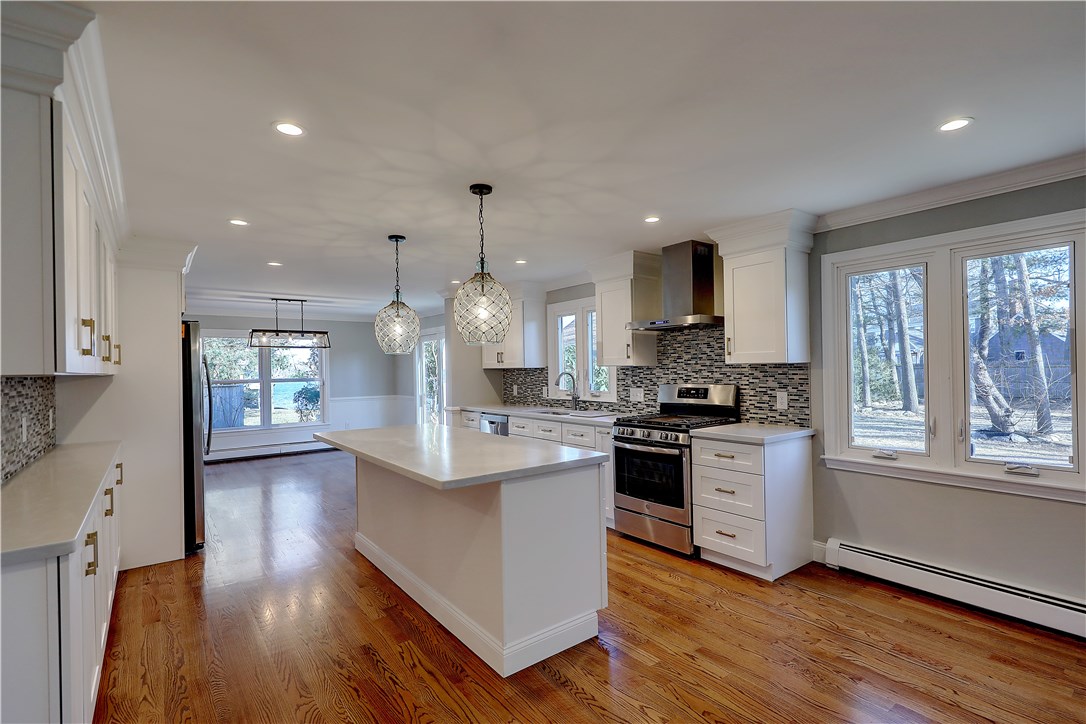 61 Lamson Road Barrington, RI 02806 - Photo 6 of 31 Gallery Image 6
