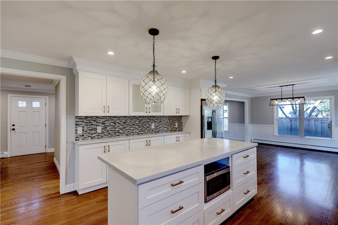 61 Lamson Road Barrington, RI 02806 - Photo 7 of 31 Gallery Image 7