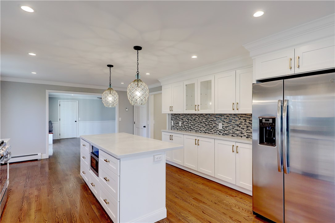 61 Lamson Road Barrington, RI 02806 - Photo 9 of 31 Gallery Image 9
