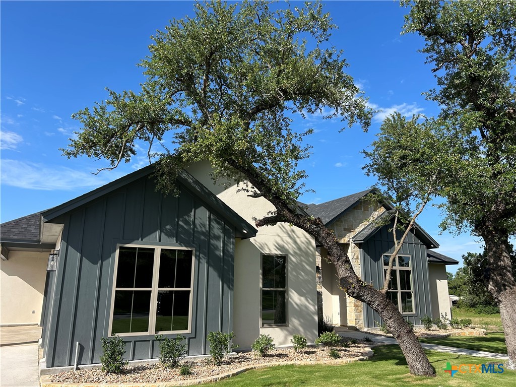 5903 Whippoorwill Road Temple, TX 76502 - Photo 5 of 27 a front view of a house with a garden