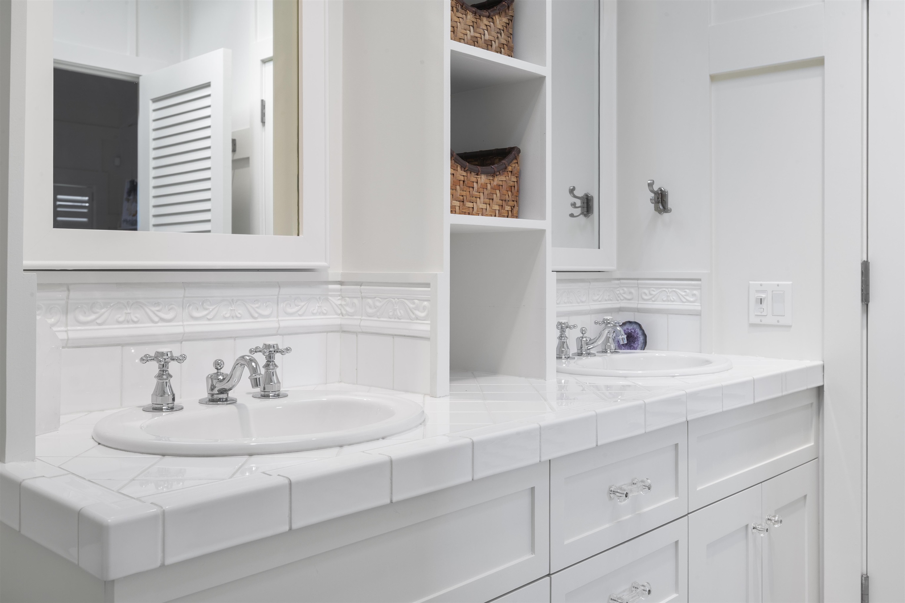 51 Kapohue Road Hana, HI 96713 - Photo 26 of 50 a bathroom with a sink and a mirror