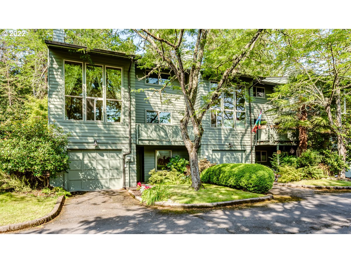 4427 Fox Hollow Road, Unit 12 Eugene, OR 97405 - Photo 1 of 28 Gallery Image 1