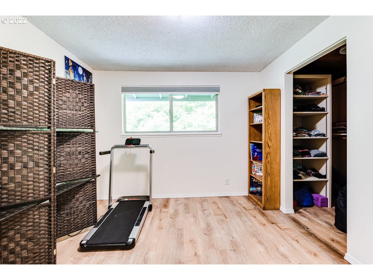 4427 Fox Hollow Road, Unit 12 Eugene, OR 97405 - Photo 13 of 28 Bedroom, Primary