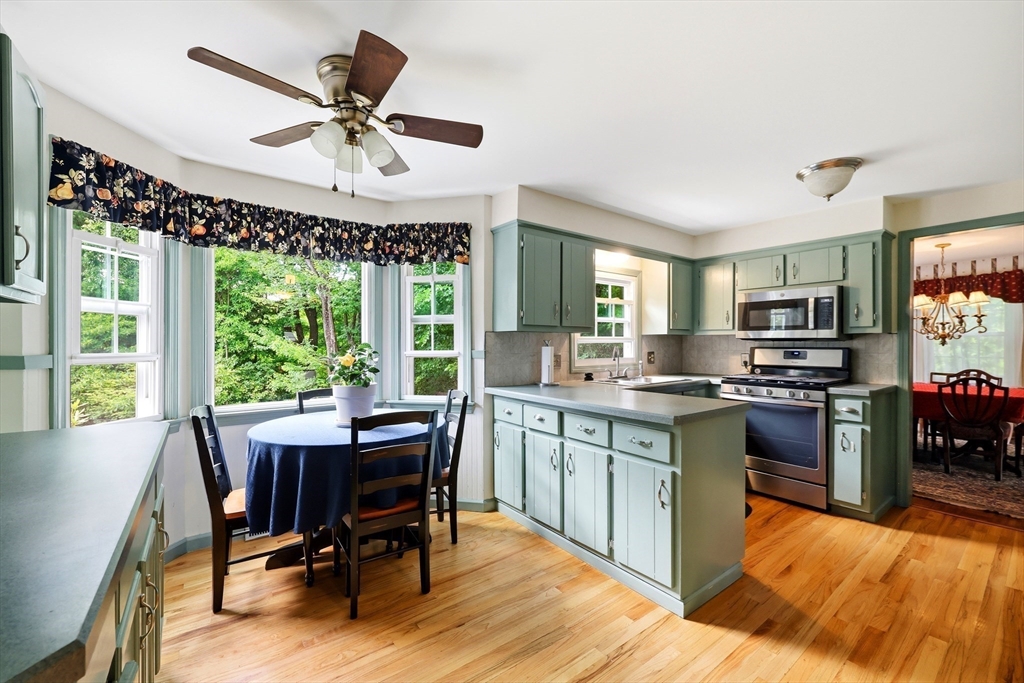 431 Prospect Street East Longmeadow, MA 01028 - Photo 7 of 38