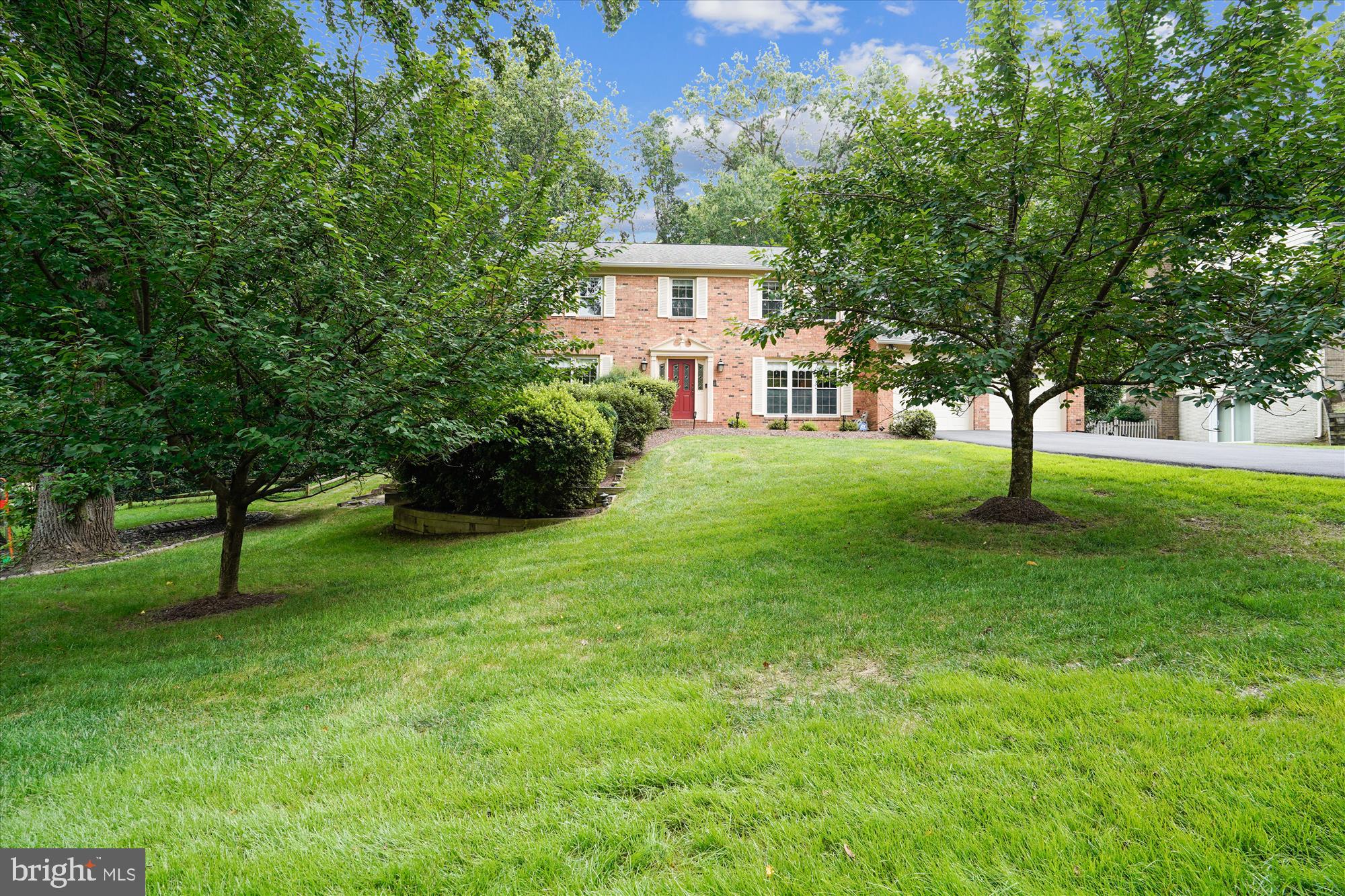 3307 Miller Heights Road Oakton, VA 22124 - Photo 52 of 56 Beautiful Mature Trees & Shrubs