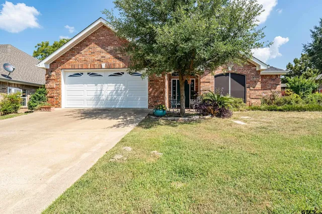 $315,000 | 1820 Park Place, Mineola, TX 75773