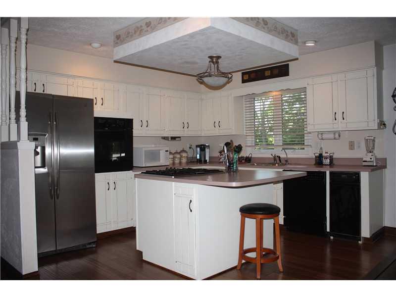 1726 Brer Rabbit Drive Greenwood, IN 46143 - Photo 5 of 14 Gallery Image 5