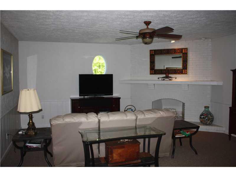 1726 Brer Rabbit Drive Greenwood, IN 46143 - Photo 7 of 14 Gallery Image 7