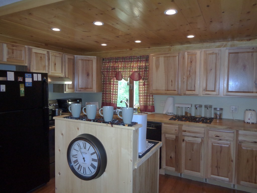 14 Hilltop Road Billerica, MA 01821 - Photo 7 of 30 Gallery Image 7
