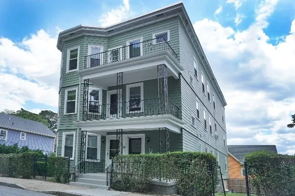 $4,500 | 58 Oxford Street, Unit 3, Somerville, MA 02143