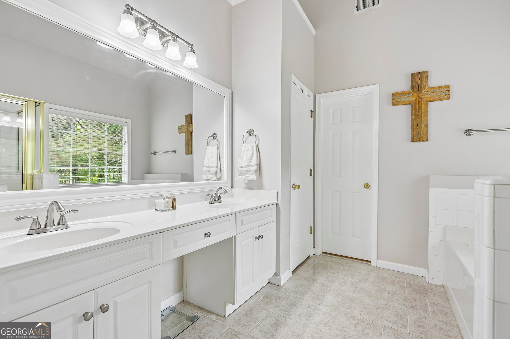 240 East Crestwood Road Tyrone, GA 30290 - Photo 19 of 34