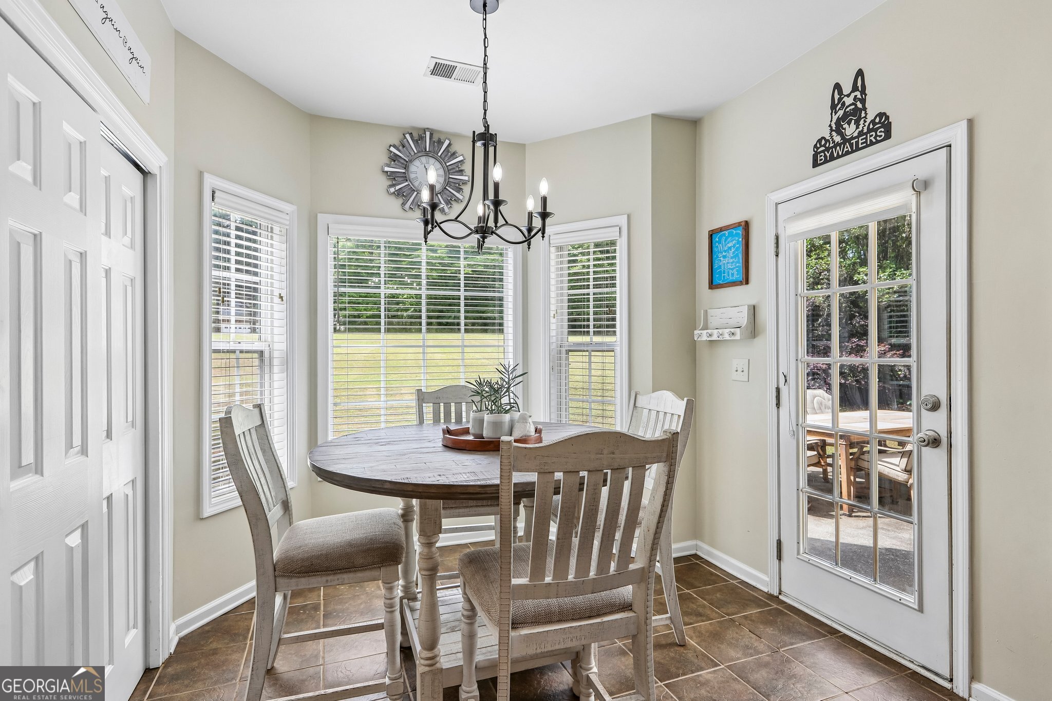 240 East Crestwood Road Tyrone, GA 30290 - Photo 10 of 34