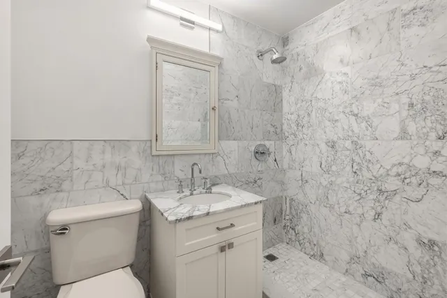 $965,000 | 625 Main Street, Unit 135 | Roosevelt Island