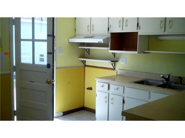 725 Elaine Road Columbus, OH 43213 - Photo 2 of 6