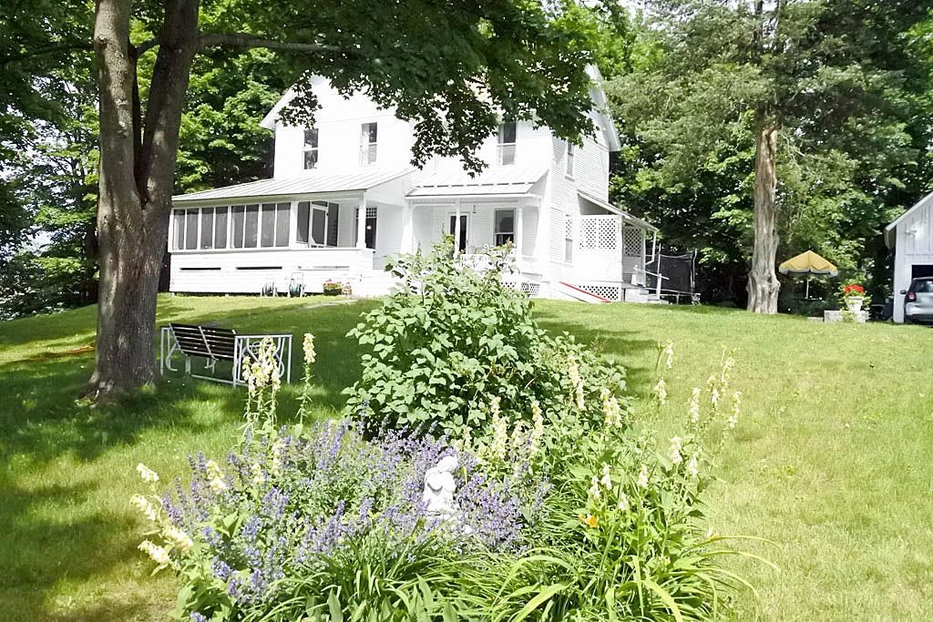 14 Gibbs Street Proctor, VT 05765 - Photo 1 of 40