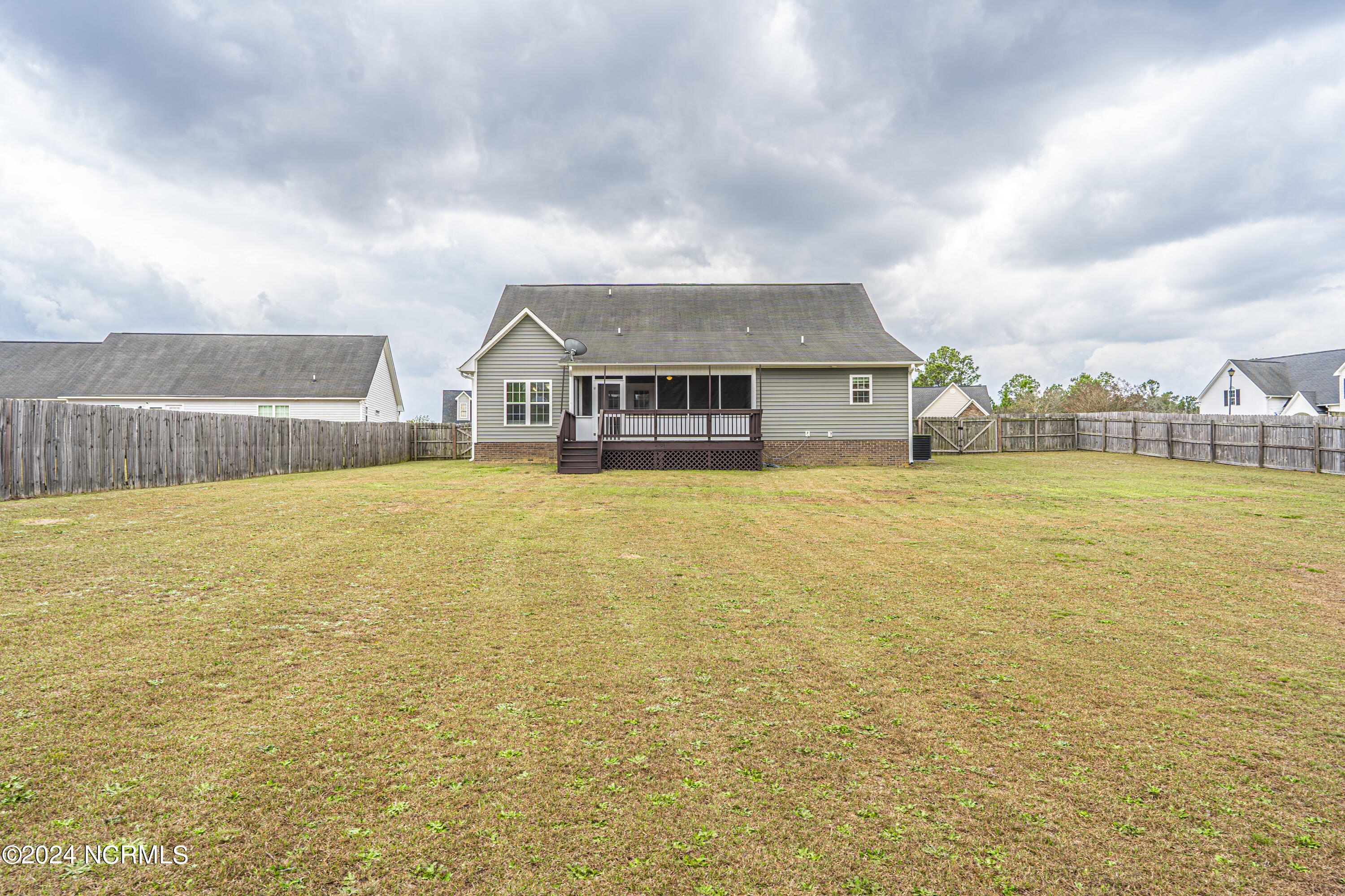186 Ashcroft Court Raeford, NC 28376 - Photo 11 of 47 DSC00443