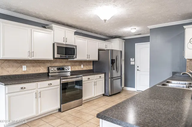 $2,000 | 186 Ashcroft Court, Raeford, NC 28376