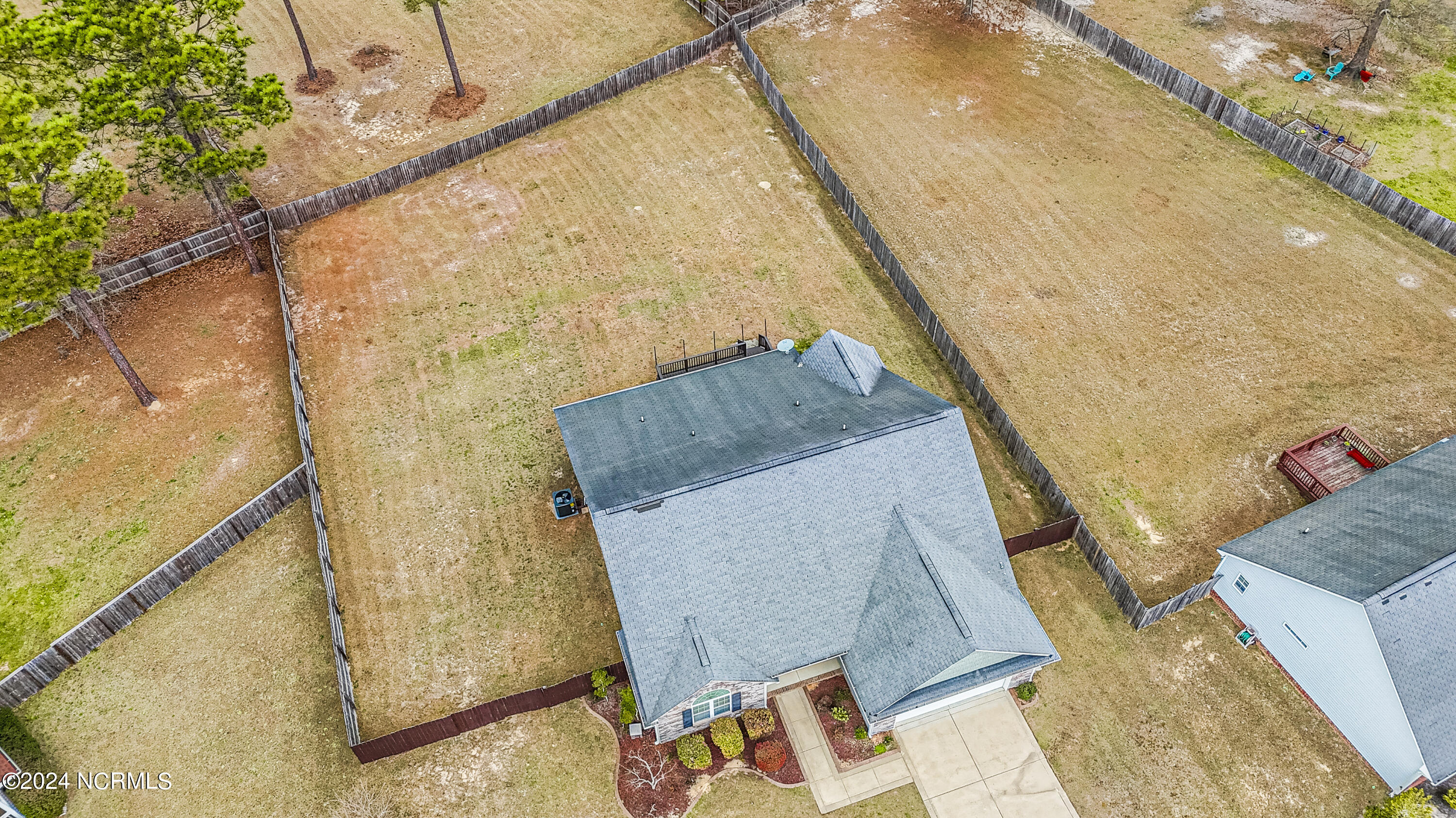 186 Ashcroft Court Raeford, NC 28376 - Photo 2 of 47 DJI_20240323144117_0002_D