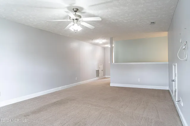 $2,000 | 186 Ashcroft Court, Raeford, NC 28376