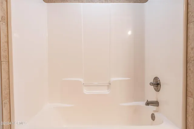 $2,000 | 186 Ashcroft Court, Raeford, NC 28376