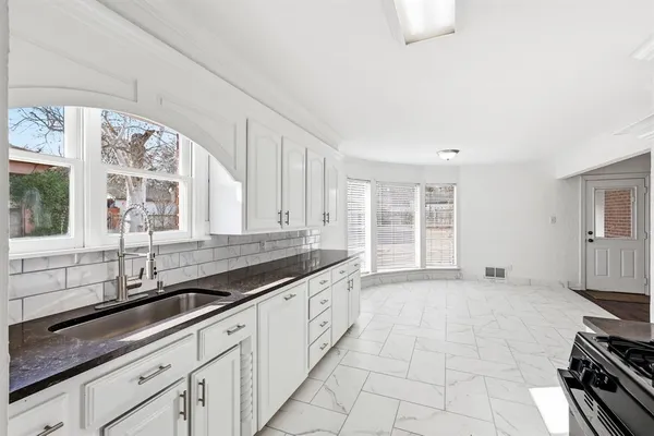 $320,000 | 3013 Primrose Avenue, Fort Worth, TX 76111