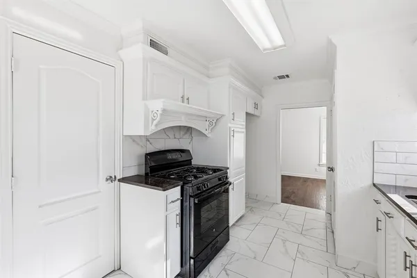 $320,000 | 3013 Primrose Avenue, Fort Worth, TX 76111