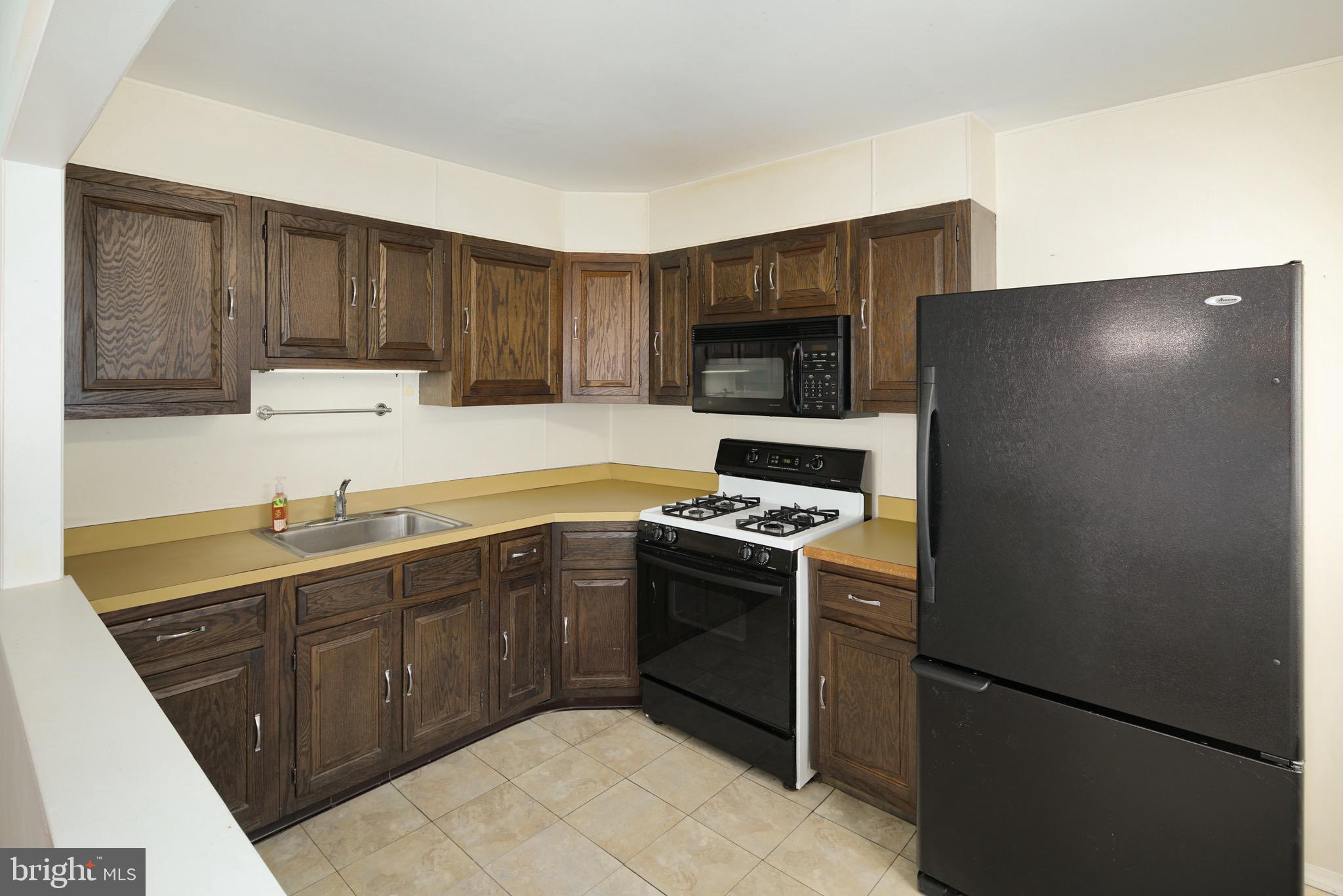 3327 Lester Road Philadelphia, PA 19154 - Photo 8 of 23