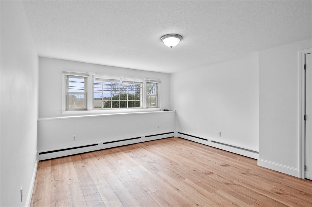 121 Cambridge Road, Unit B Woburn, MA 01801 - Photo 4 of 15