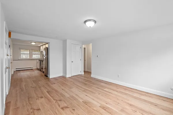 $2,595 | 121 Cambridge Road, Unit B, Woburn, MA 01801